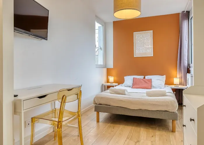 Roxane - Parking Prive Et Terrasse Apartment